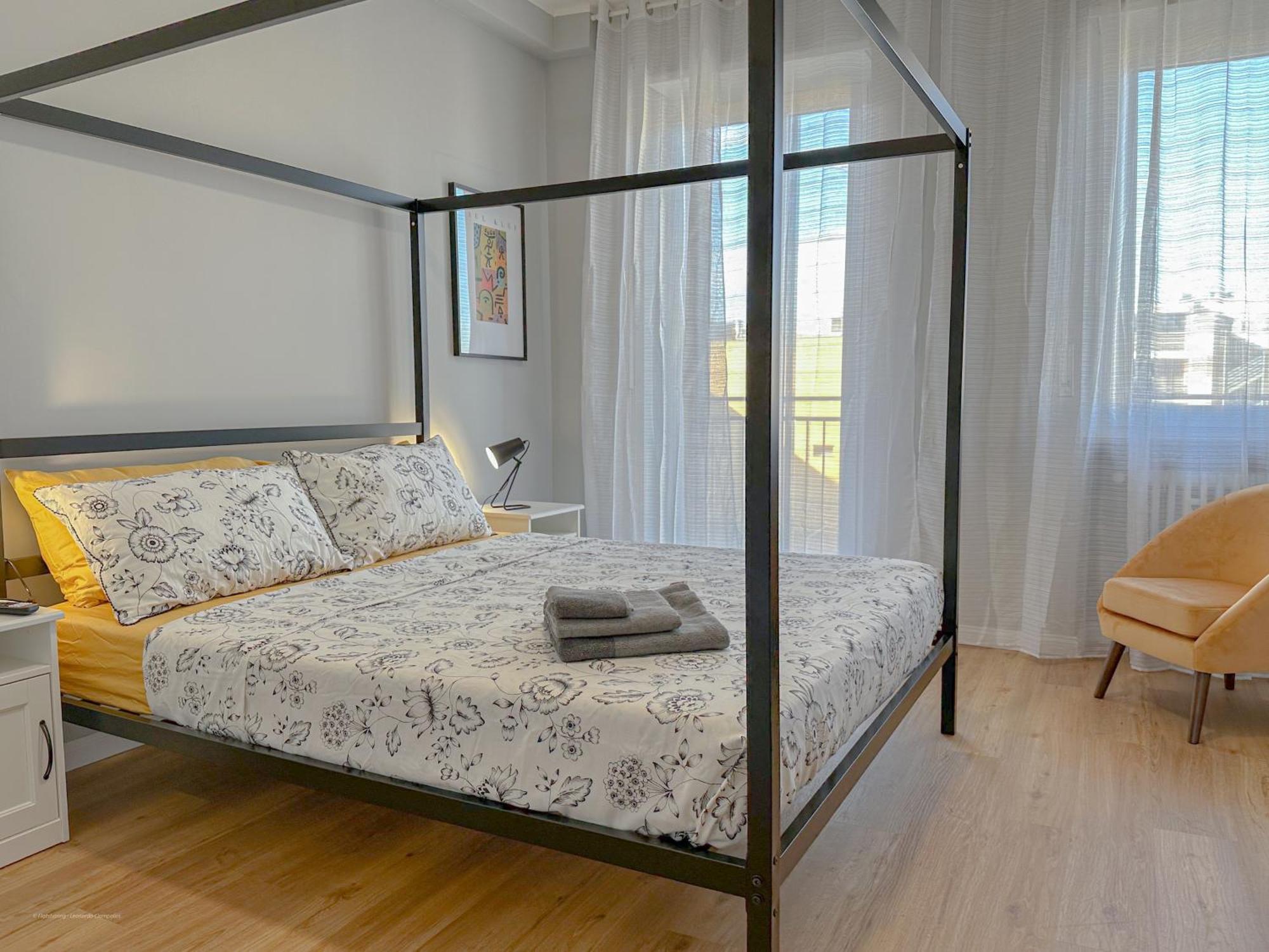 Torre 24 - Luxury Naviglio Suite Milan Bagian luar foto