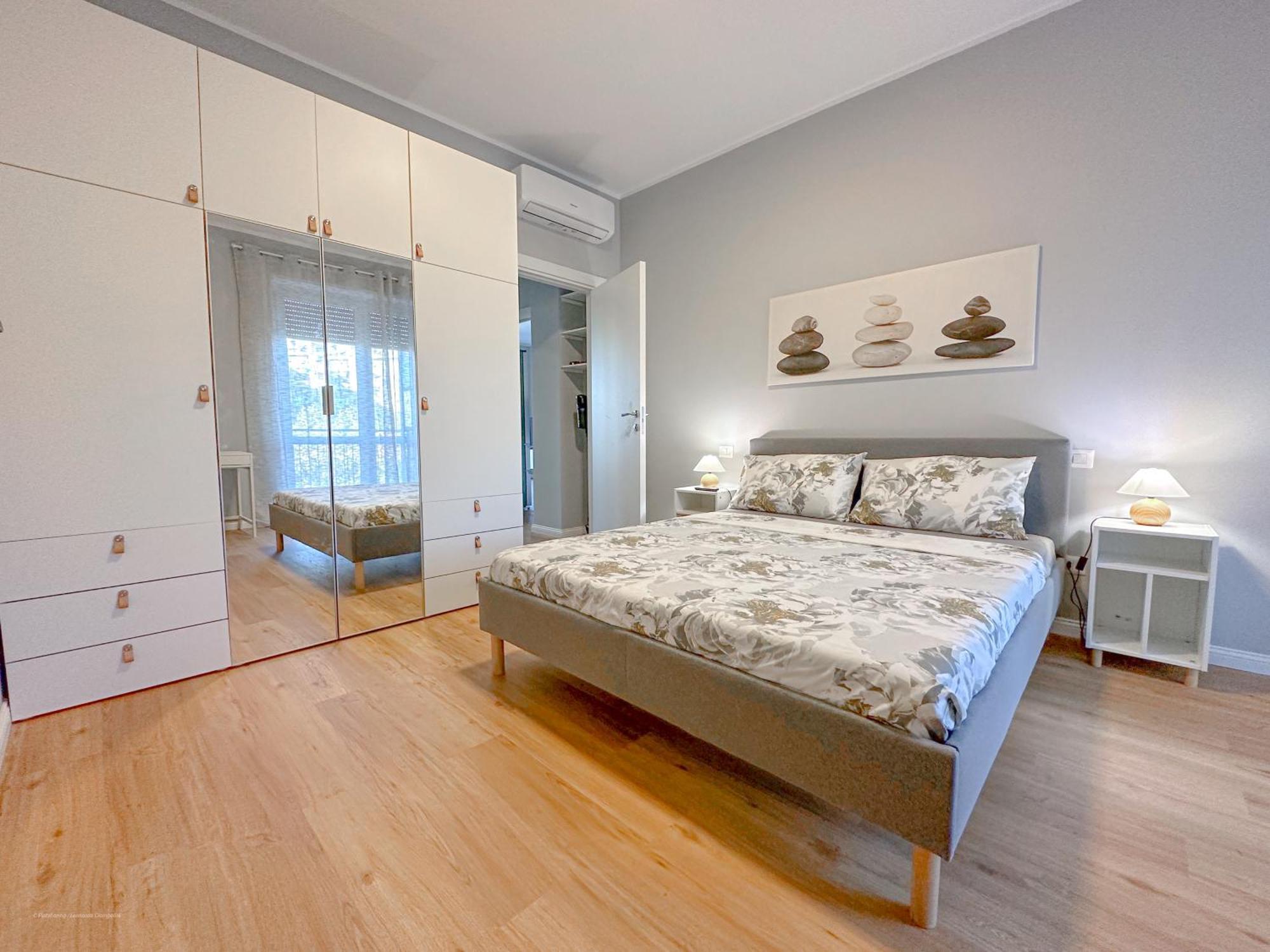 Torre 24 - Luxury Naviglio Suite Milan Bagian luar foto