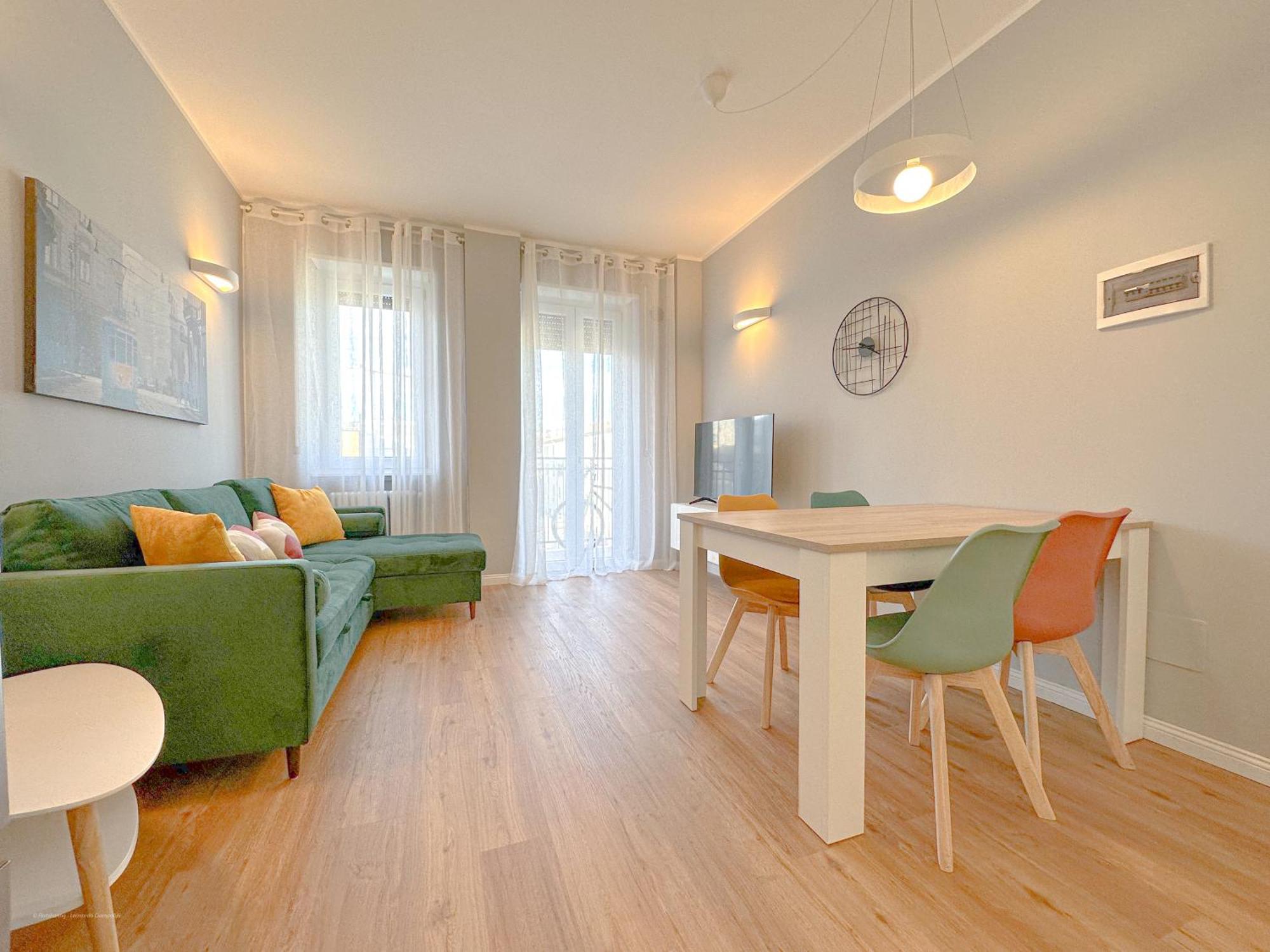 Torre 24 - Luxury Naviglio Suite Milan Bagian luar foto